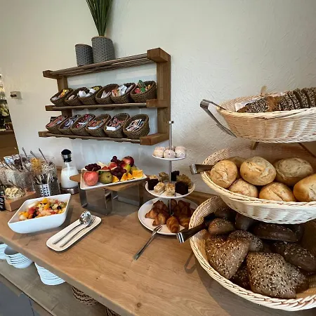 Hotel Restaurant Sonnenlay 3*