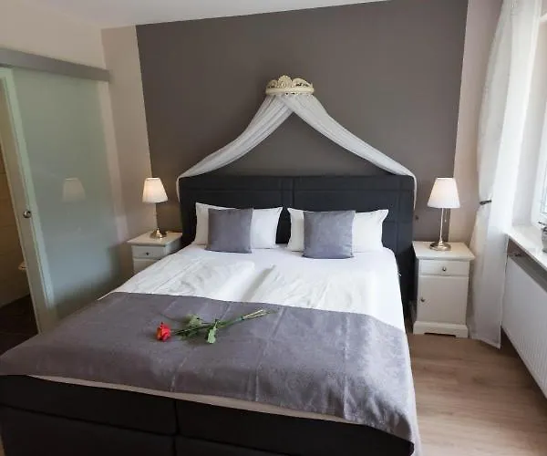 Hotel Restaurant Sonnenlay 3*