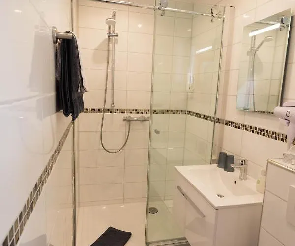 ホテル Restaurant Sonnenlay 3*