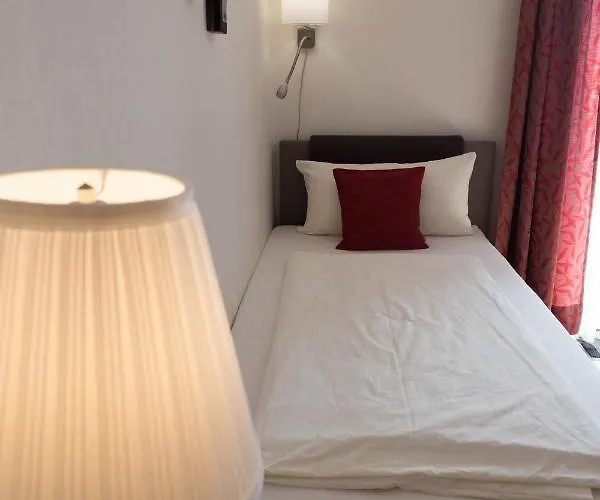 Hotel Restaurant Sonnenlay 3*